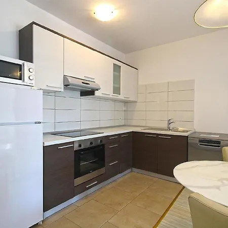 Apartman Fuer 2 Personen Ca 45 Qm In Pula, Istrien Istrische Riviera